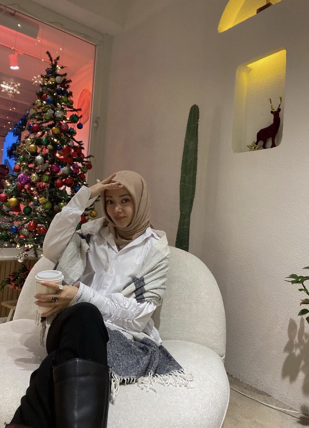 Ağmusa Zarif Kadın Bayan Escort Nazım