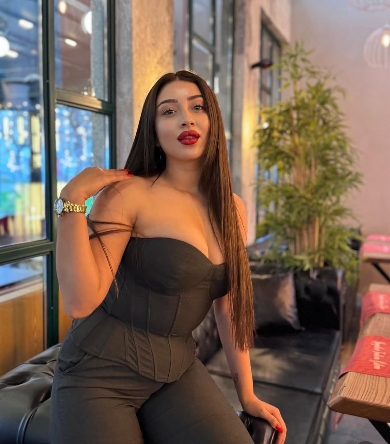 Gelinpınar Sonsuz İleri Düzey Kadın Escort Bayan Berrak