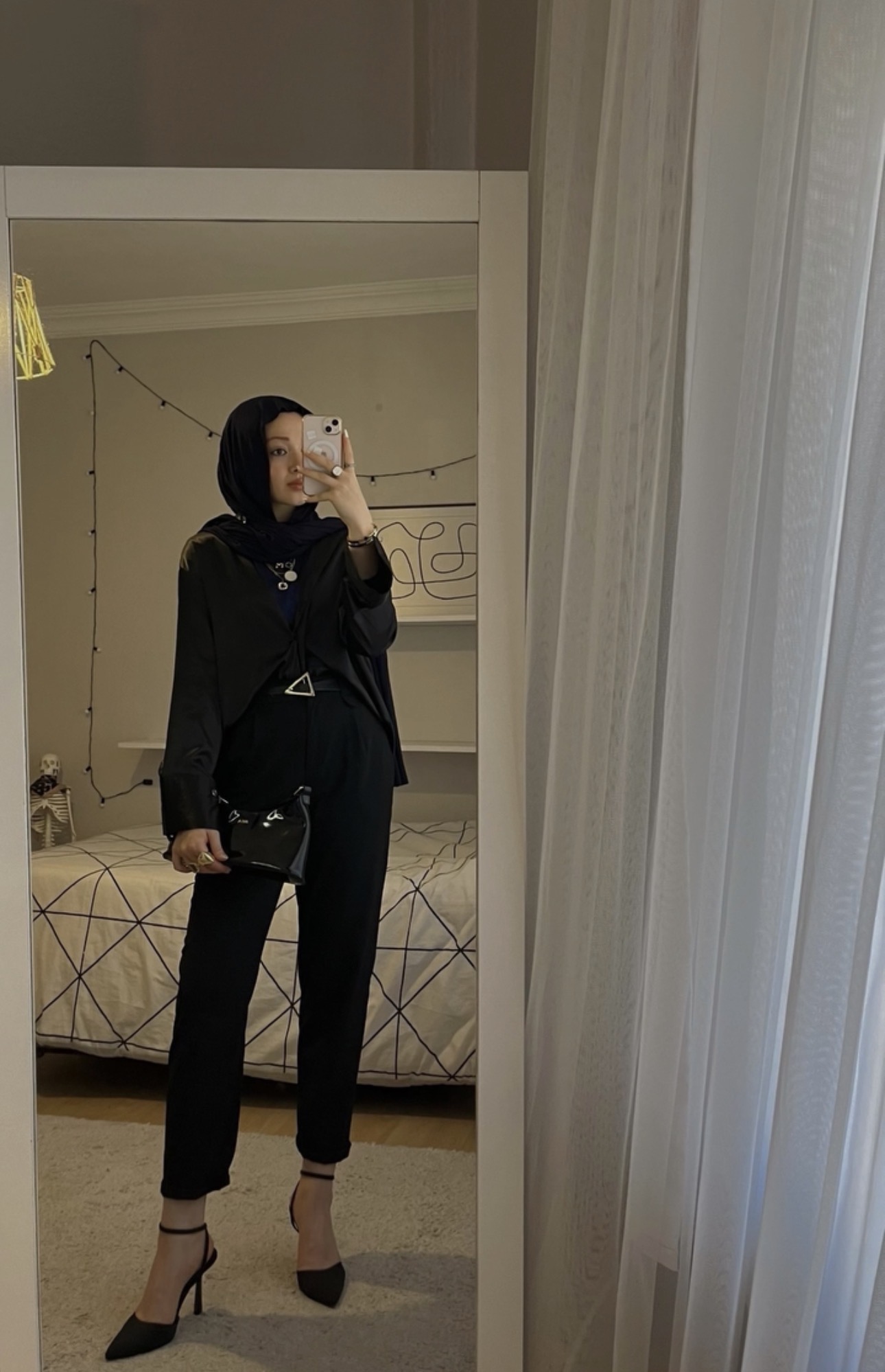 Paşa Güler Yüzlü Bayan Escort Zeliha